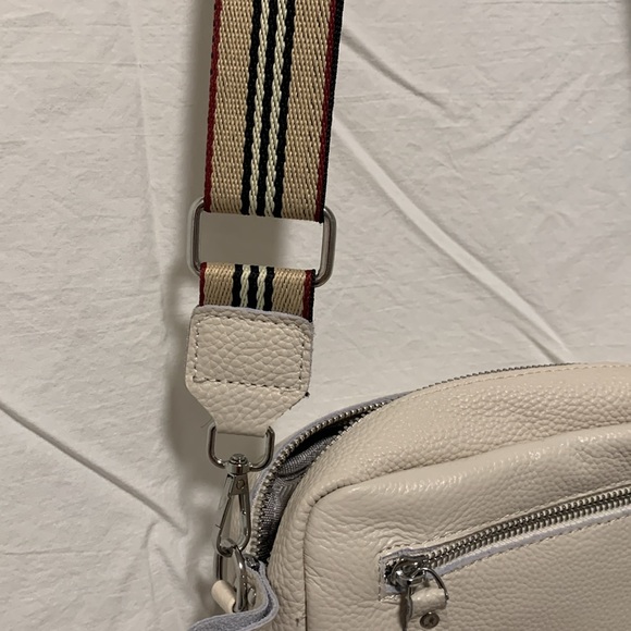 NWOT STLY & LEATHER Fashion Cream colored, guitar strap Crossbody bag - Picture 4 of 15